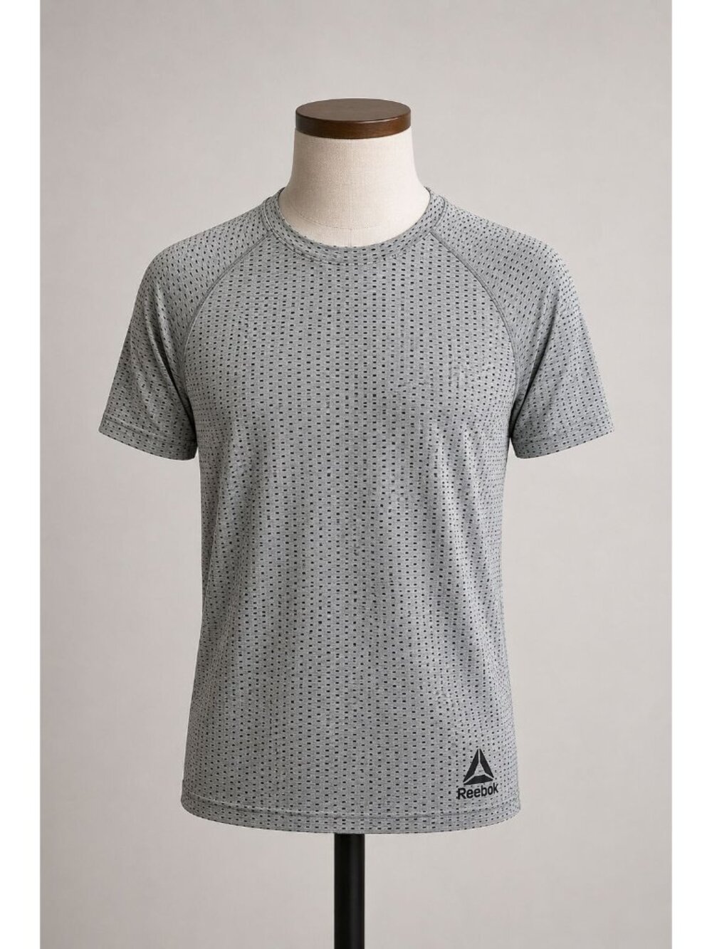 Reebok Workout Shirt Men's Size Small – Gray Mesh, Moisture-Wicking - NWT